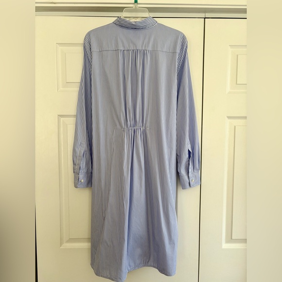 Ann Taylor Tie Front Collared Shirt Dress. Blue/White Striped. Size XL - Picture 4 of 4